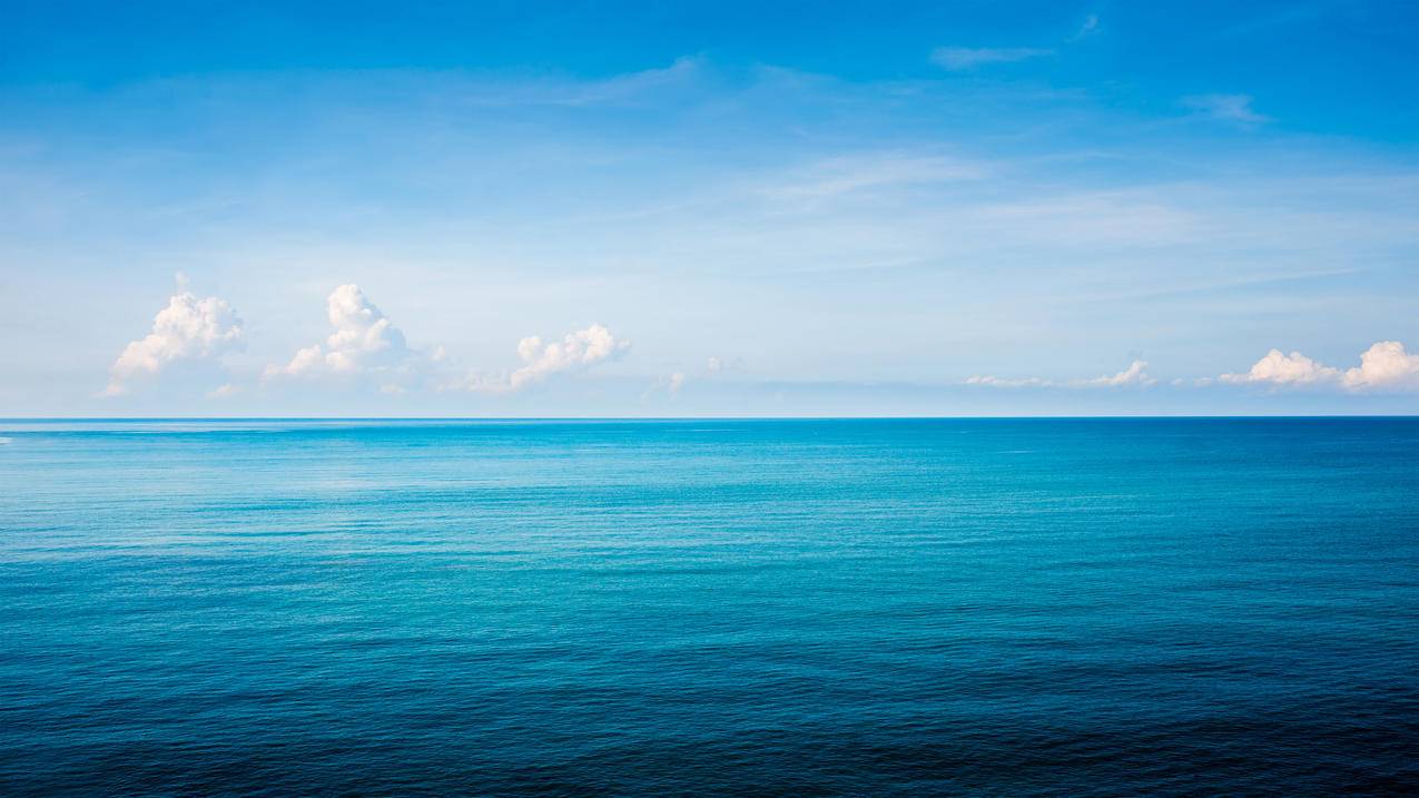 一望无际的大海 碧海蓝天 水天一线 4k风景高清壁纸