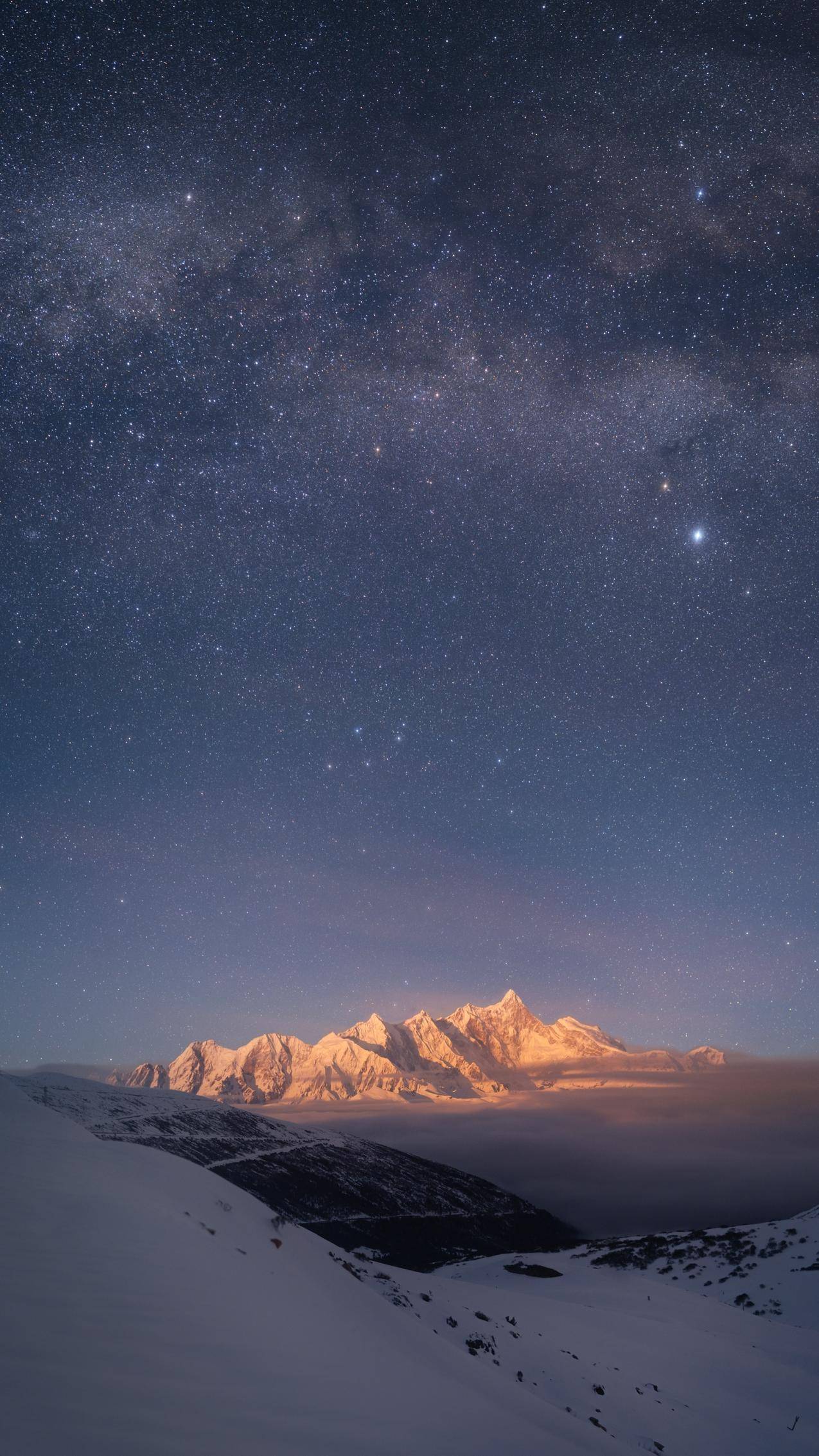 美丽好看雪山星空风景4k手机壁纸竖屏