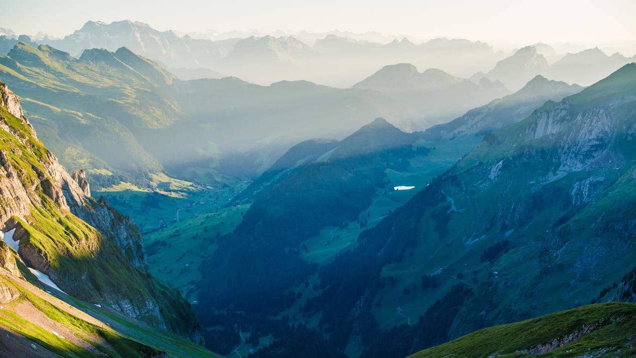 瑞士山顶端风景4k壁纸