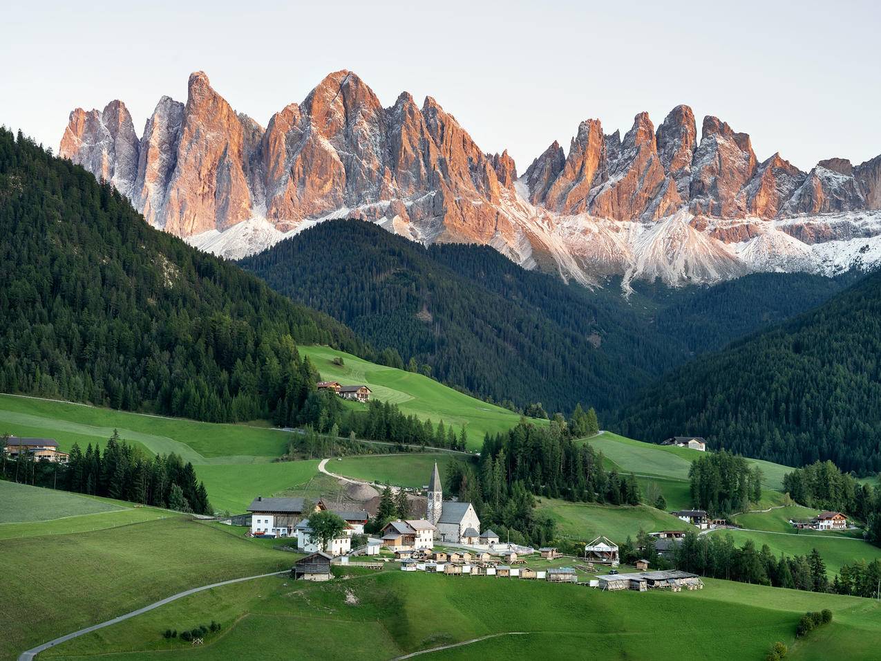 阿尔卑斯山 美丽山脚下风景 乡村 美景 平板电脑 高清 壁纸