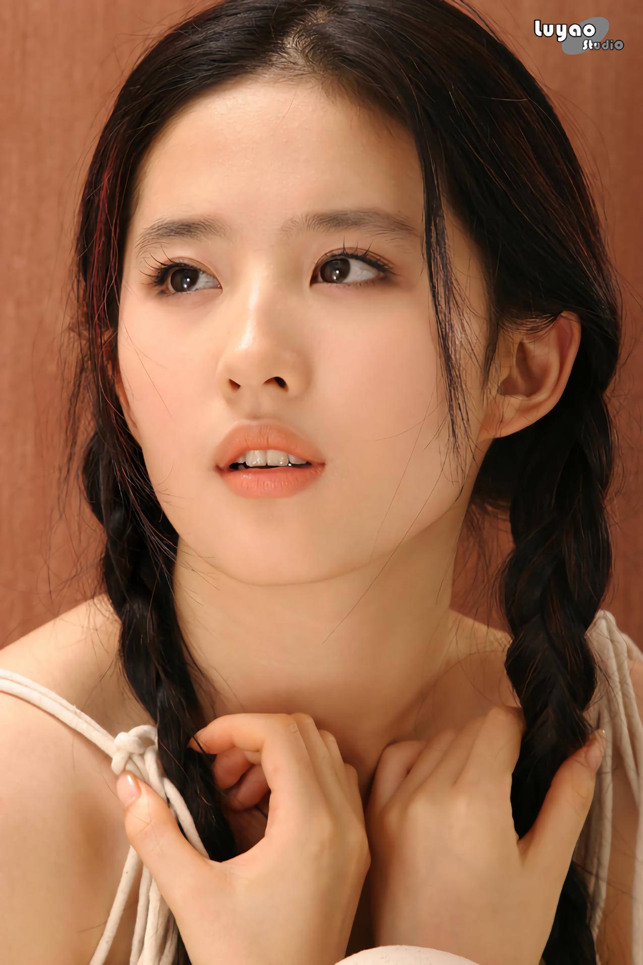 清纯可爱美女刘亦菲4k手机壁纸下载