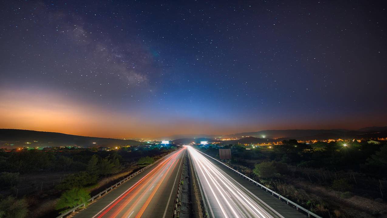利马索尔市塞浦路斯高速公路银河系天空星空风景4k壁纸