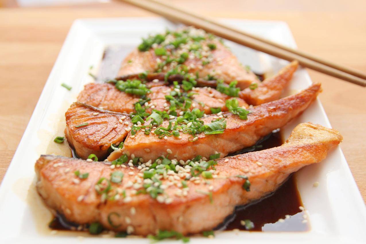 三文鱼 烹饪 4K美食高清图片
