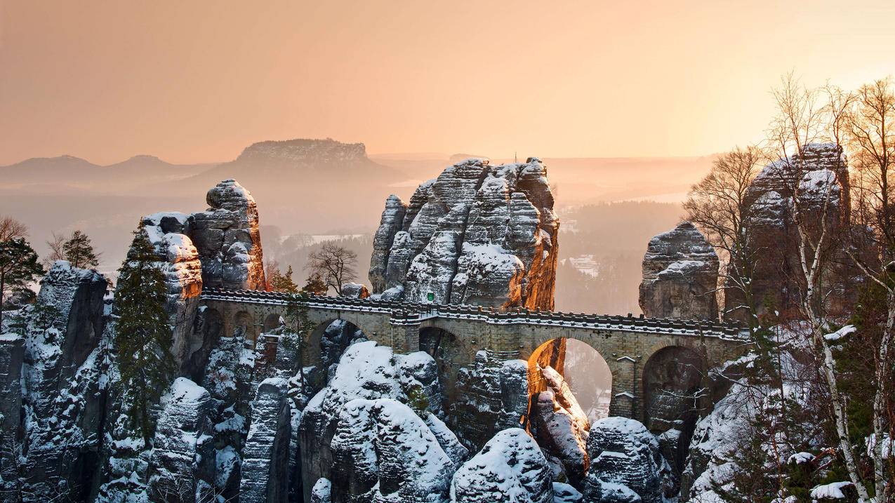 德国罗曼棱堡桥 冬天雪景 4k风景壁纸