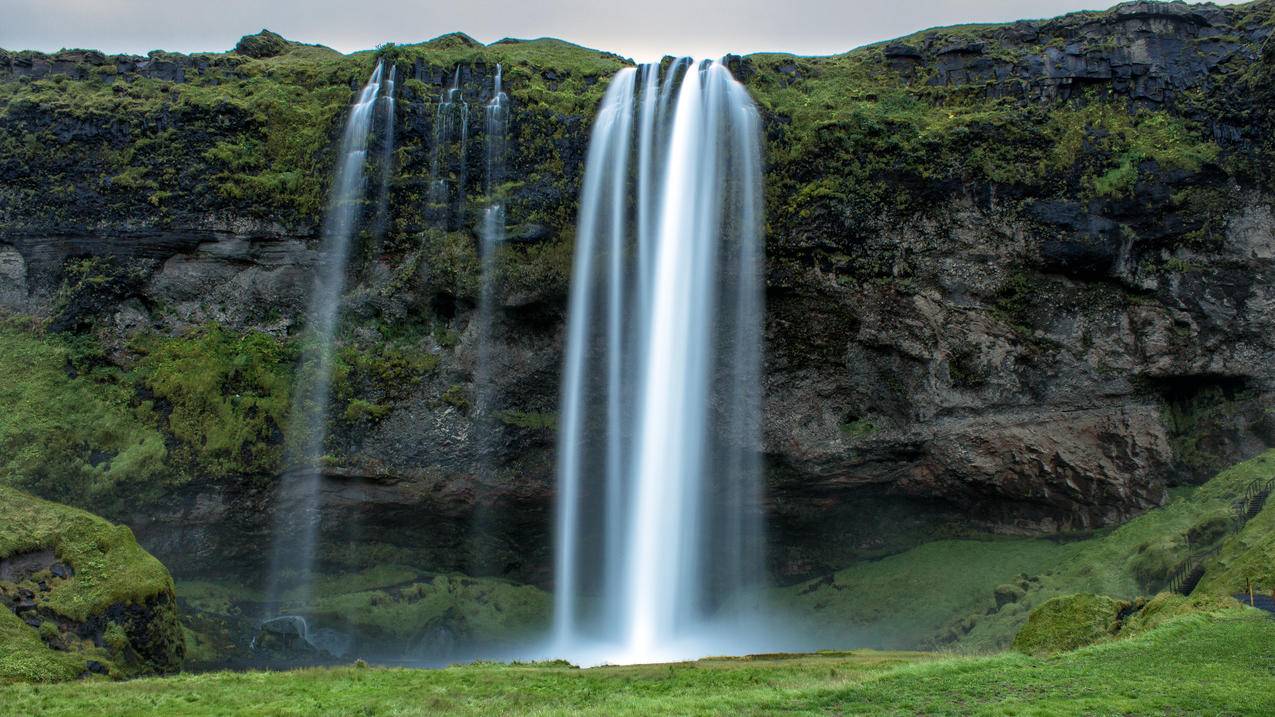冰岛南部塞里雅兰瀑布风景4k壁纸