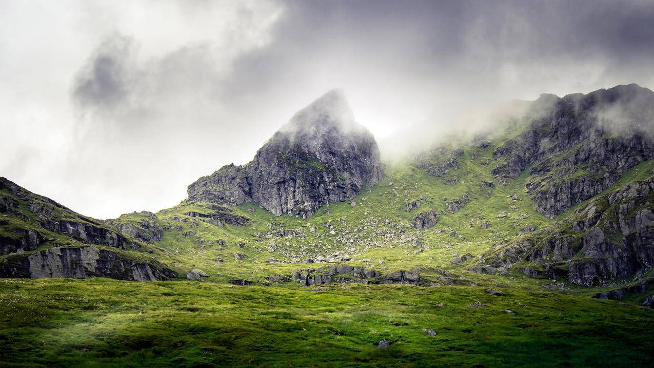 苏格兰南部高地的山 4k风景高清壁纸