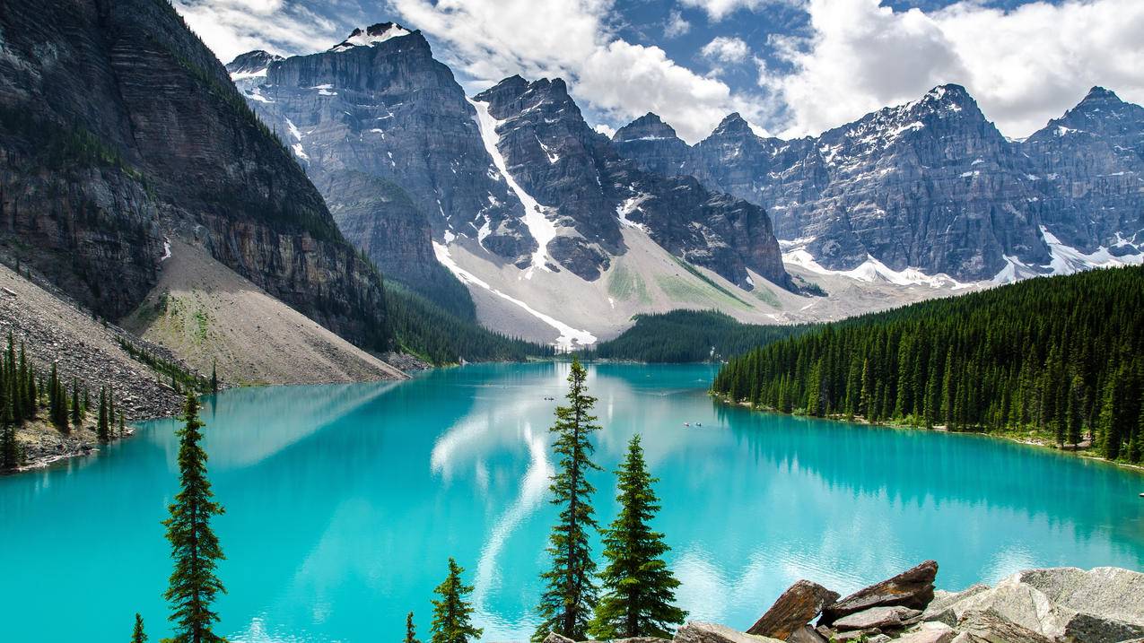 加拿大班夫国家公园冰碛湖风景4k壁纸