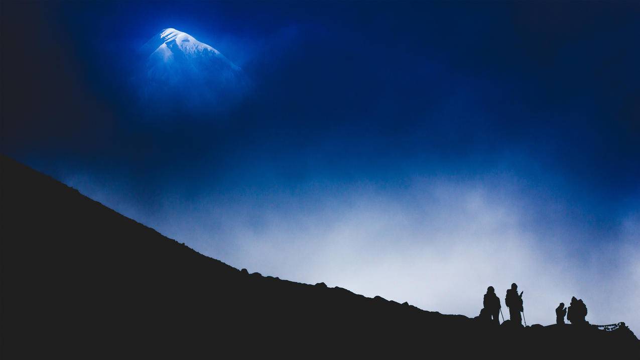 山景 山顶 云 雾 尼泊尔 喜马拉雅山 4K风景高清壁纸
