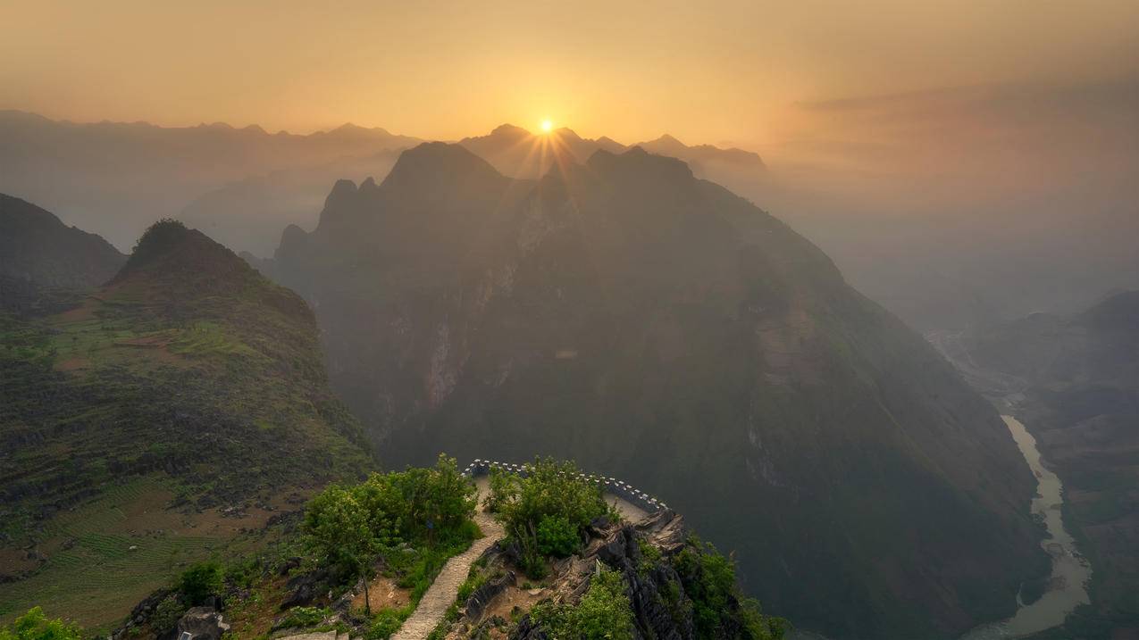 越南的山地 壮观日出风景 4k高清壁纸