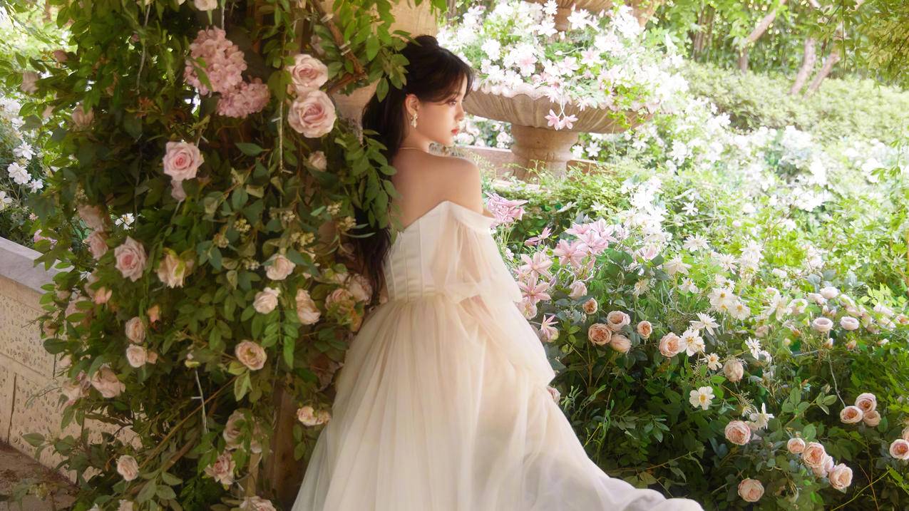 欧阳娜娜 白色纱裙 唯美 摄影 写真 超高清 美女 花园 4k电脑壁纸 4k手机壁纸