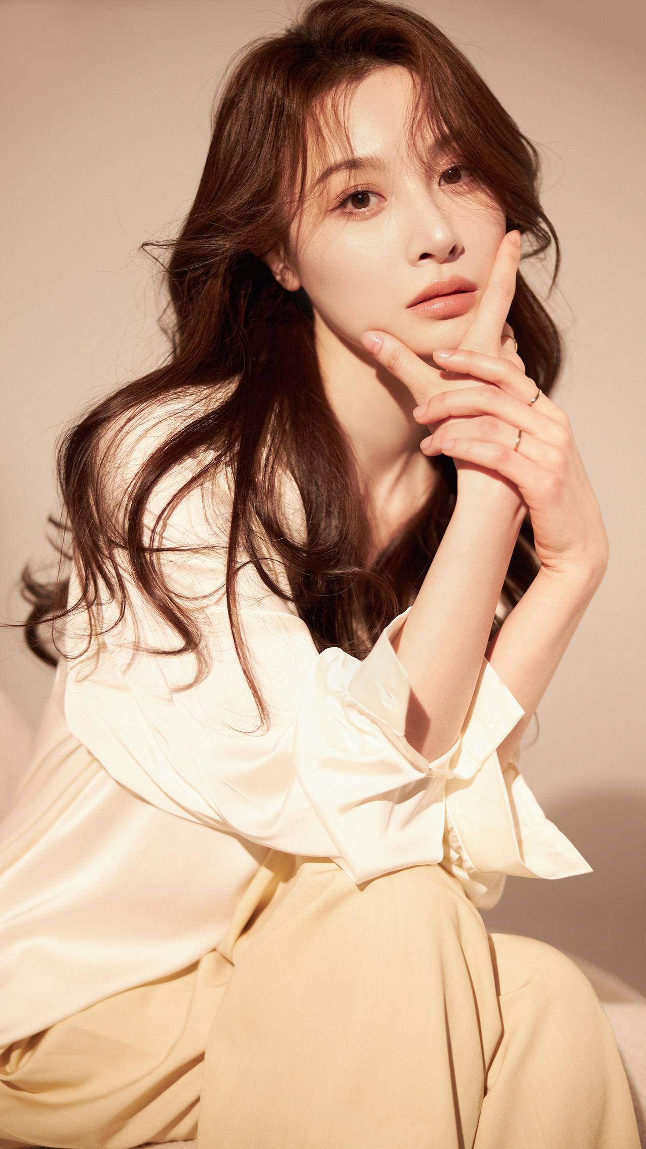 美女隆妮4k高清手机壁纸图片