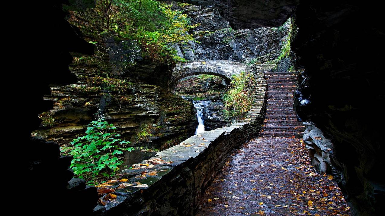 风景自然风光多雨森林瀑布洞穴石楼梯高清壁纸