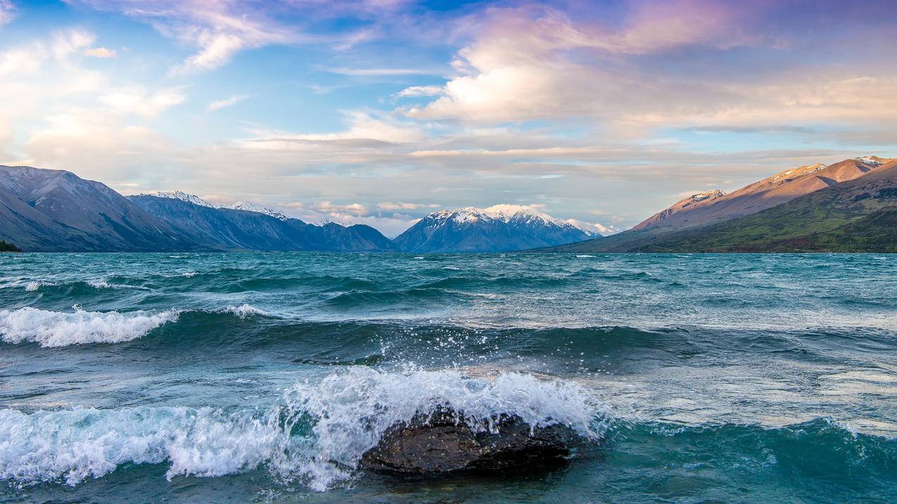 新西兰南岛 麦肯齐盆地冰川湖 4K高清风景壁纸
