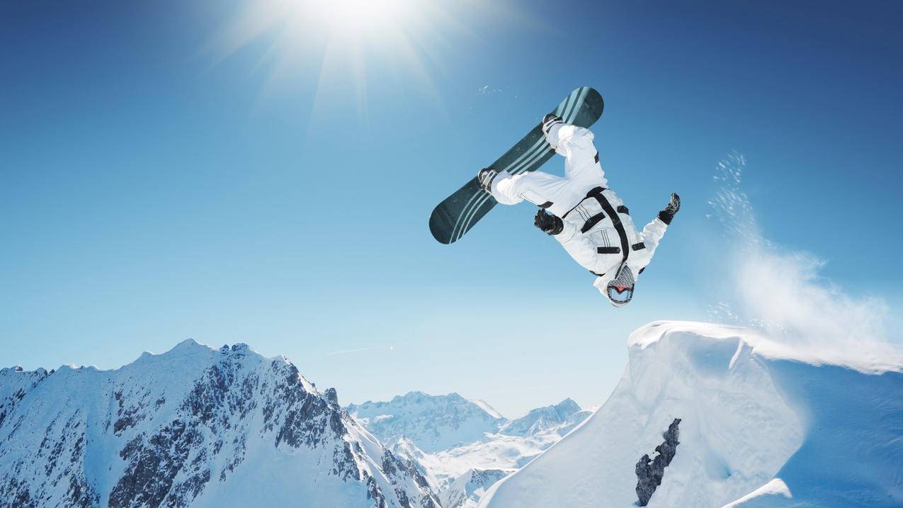 雪山阳光极限运动滑雪4k壁纸