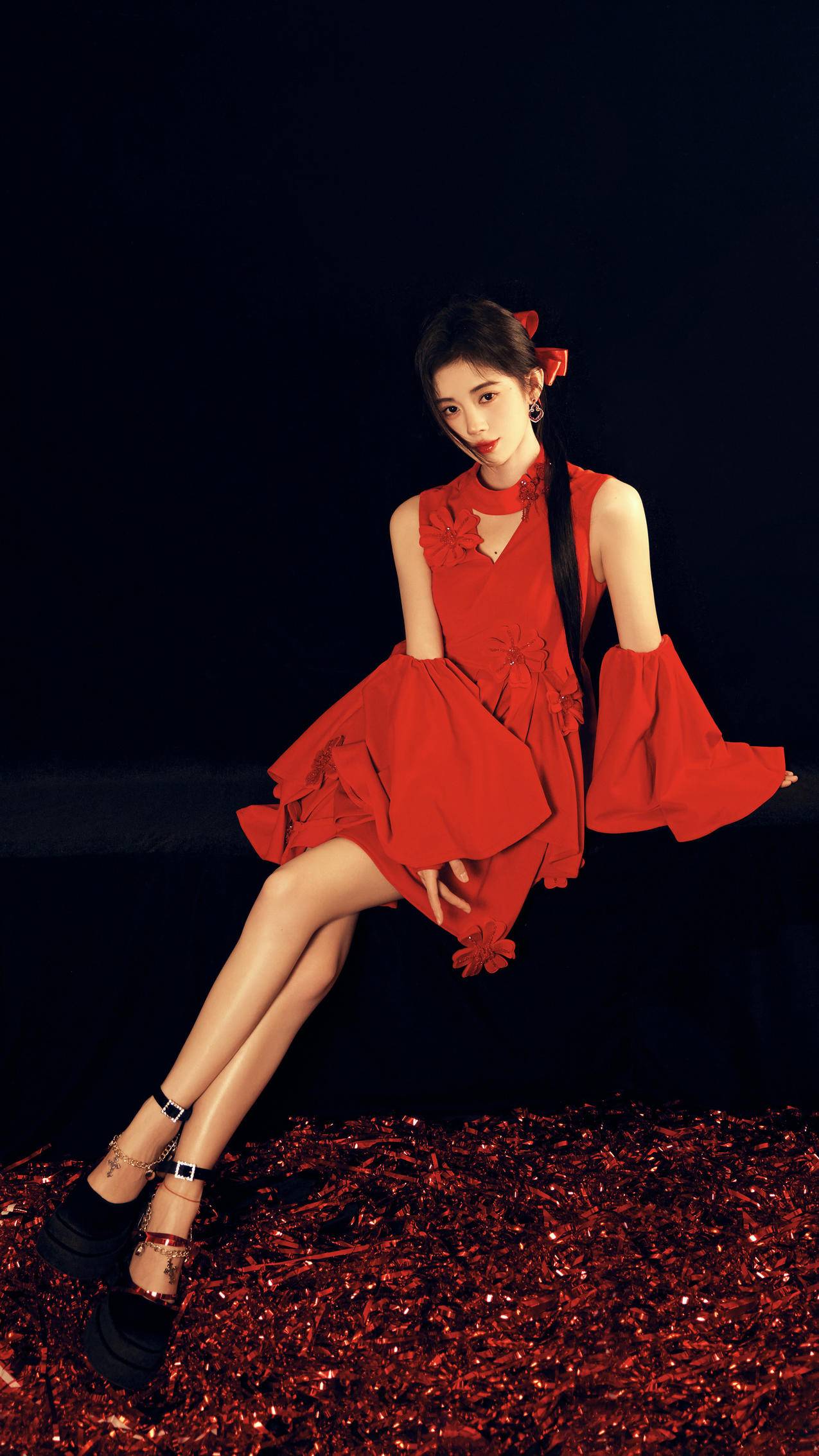 新年漂亮红色裙子美女鞠婧祎4K高清手机壁纸图片2160x3840